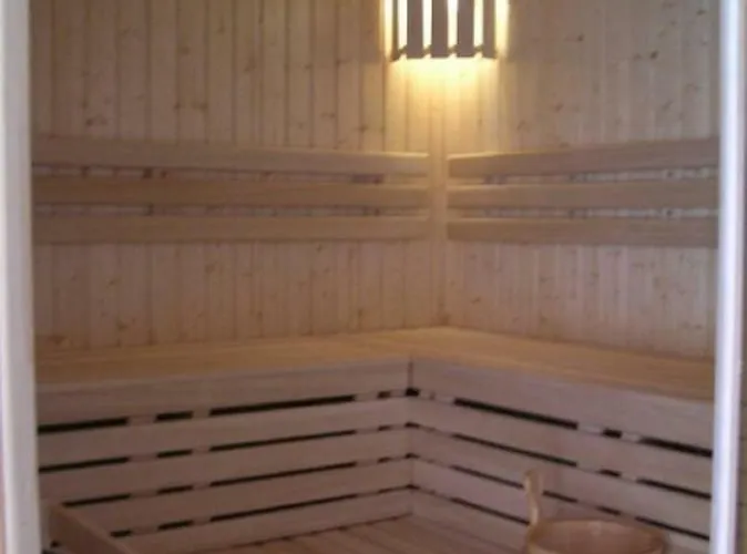 Guest Centre 3*