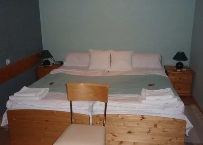 Guest Centre Hotel Štúrovo