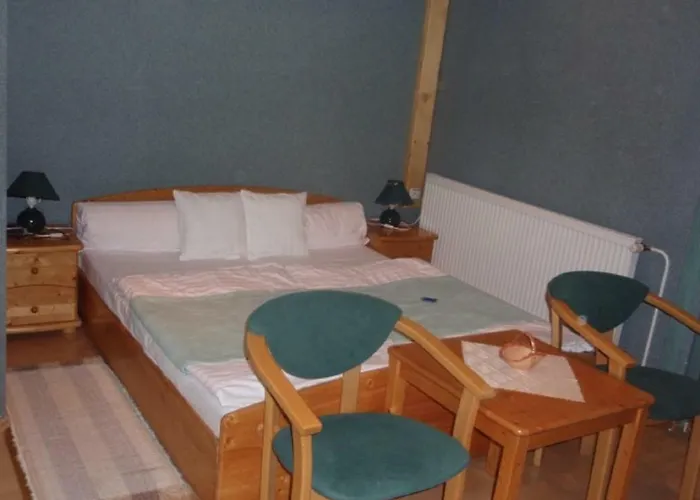 Guest Centre Hotel 3*